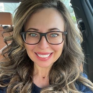 Meet your Posher, Lisa
